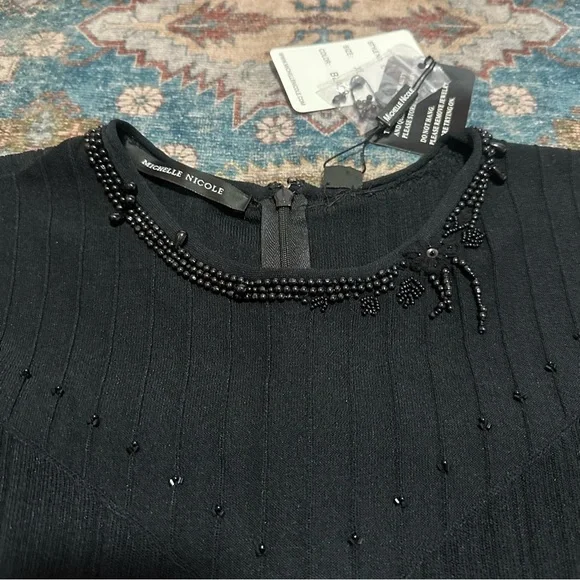 NWT deadstock Black pleated sleeveless blouse with beaded collar size XL - Picture 4 of 7